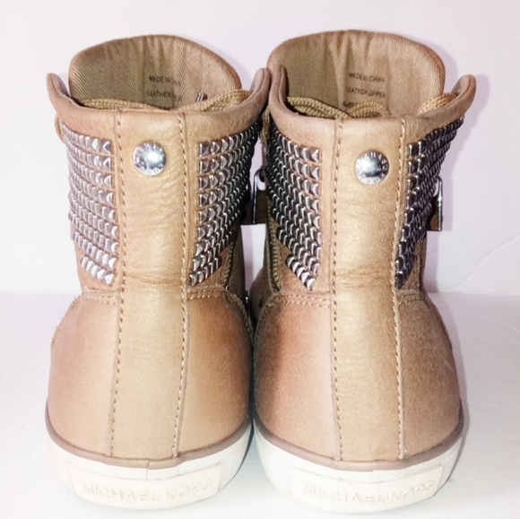 Michael Kors studded sneaker.   Size 6 - Picture 8 of 10